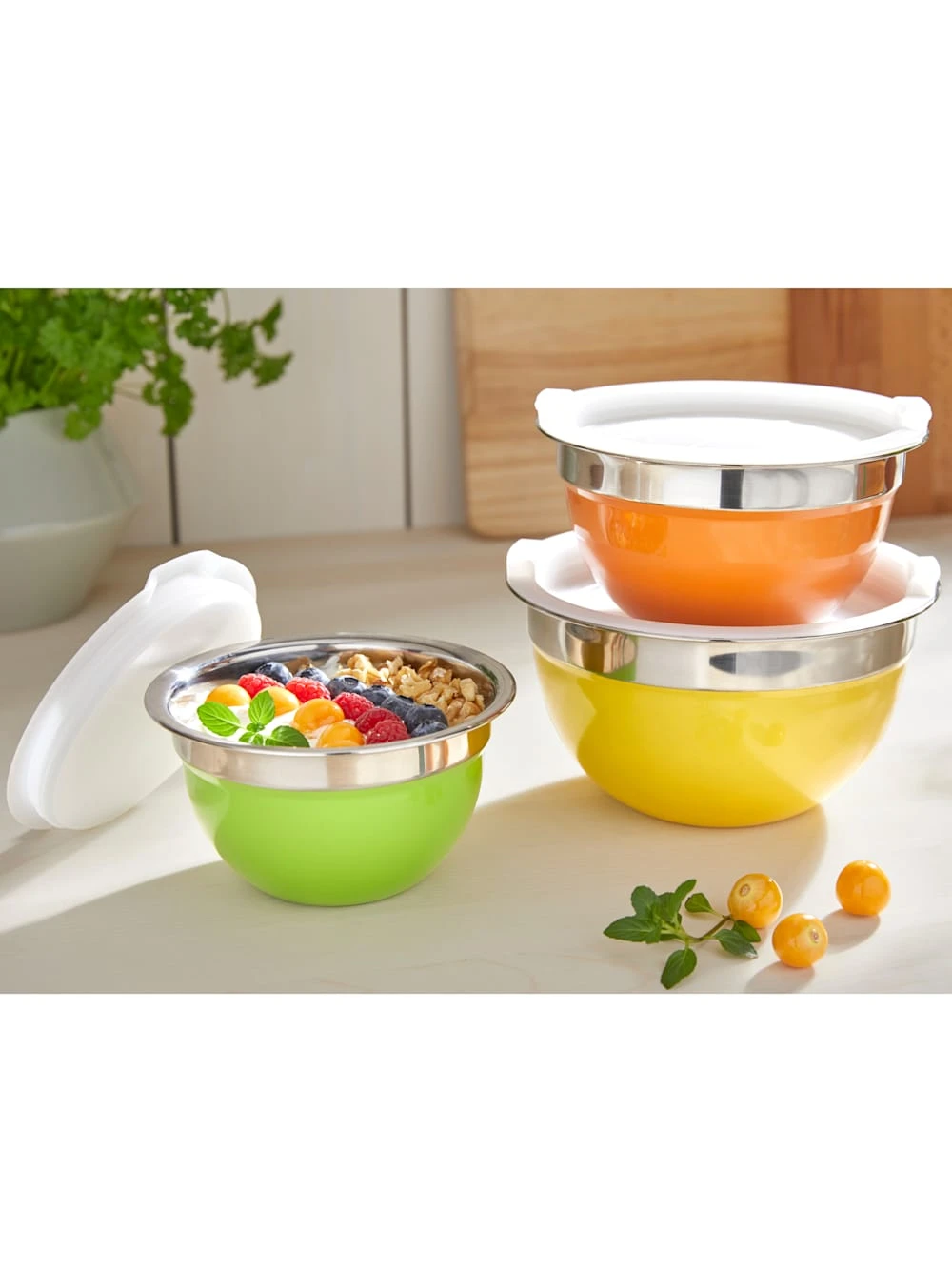 Cucinova 3tlg. Edelstahl-Schüsselset Mit Frischhaltedeckeln 1 Cucinova 3tlg. Edelstahl-Schüsselset Mit Frischhaltedeckeln