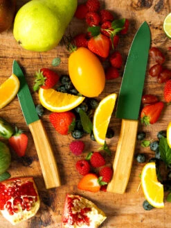 3tlg. Keramik-Messerset 'CeraVegan' Mit Pflanzlicher Keramik-Antihaftbeschichtung Auf Basis Von Avocado-Öl 7 3tlg. Keramik-Messerset 'CeraVegan' Mit Pflanzlicher Keramik-Antihaftbeschichtung Auf Basis Von Avocado-Öl -Wenko shop just vegan 3tlg keramik messerset ceravegan pflanzlicher keramik antihaftbeschichtung basis avocado oel 0001714101 3