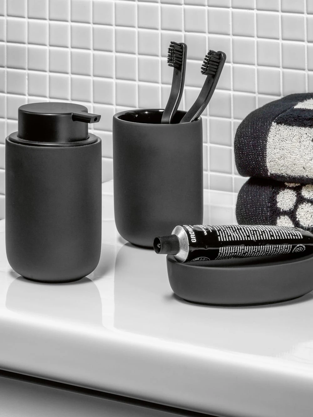 Möve Seifenschale Black Velvet 13x9x3 Cm , Keramik 2 Möve Seifenschale Black Velvet 13x9x3 Cm , Keramik – Bild 2