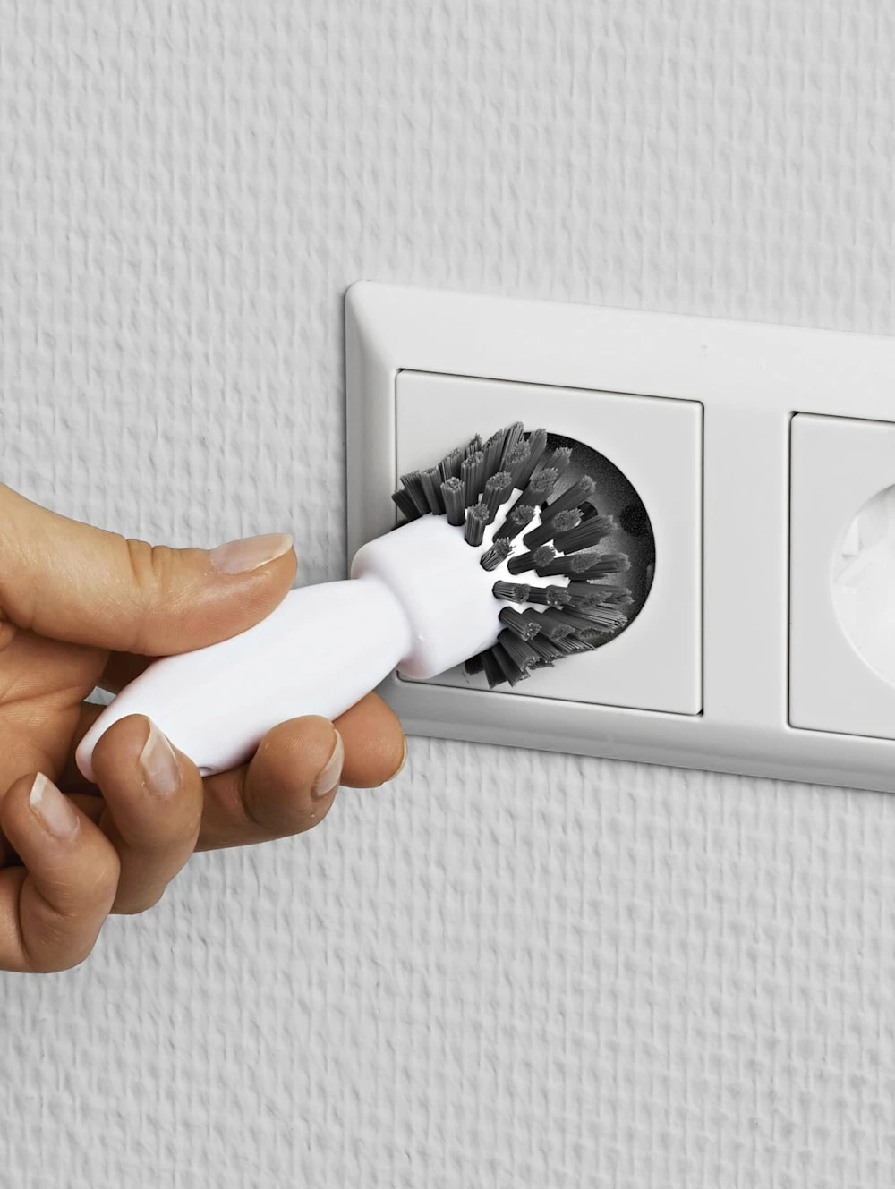 Steckdosen-Bürste 2 Steckdosen-Bürste – Bild 2